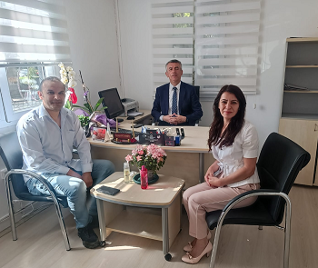 Kaymakamımız Ali Sırmalı, Harman Mahallesi Muhtarı Zeynep Gültekin'i Ziyaret Etti