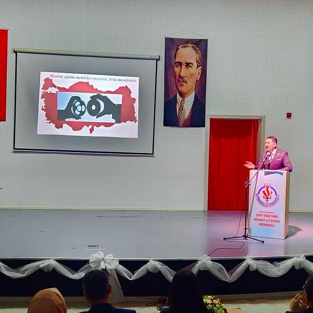 Yenimahalle'de Ortaokul Öğrencilerine Meslek Tanıtım Çalışmaları Başlıyor