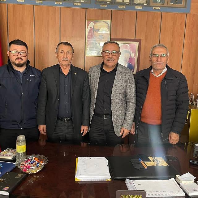Ak Parti İlçe Teşkilatı, Şoförler Odası Başkanı Celal Yılmaz'ı Ziyaret Etti