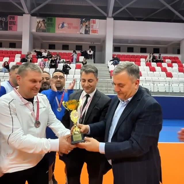 Çubuk Karagöl Voleybol Turnuvası Finalinde Süpernova Takımı Birinci Oldu