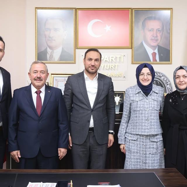 Akyurt Ak Parti İlçe Teşkilatı Ziyaretçi Alışverişi