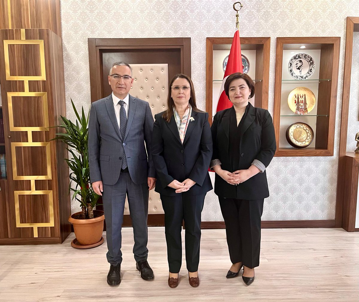 Bartın Valisi Nurtaç Arslan, Ankara Pursaklar Kaymakamı Özeren'i Ziyaret Etti