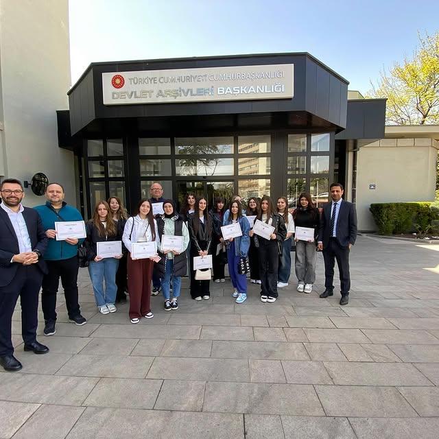 Yenimahalle Öğrencileri Devlet Arşivleri'ni Ziyaret Etti