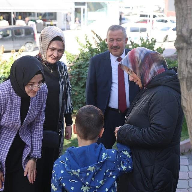 Akyurt'ta Ak Parti İlçe Heyeti Esnaf ve Vatandaşla Buluştu