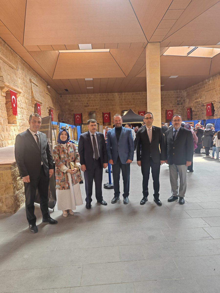 Vali Şahin, Beypazarı'ndaki Kutsal Emanetler Sergisini Ziyaret Etti