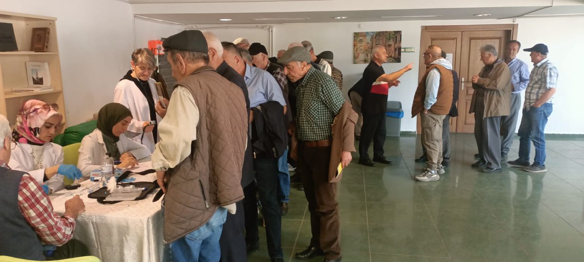 Sincan'da Emekliler Sağlığına Özen: 100 Yıl Sağlıklı Hayat Merkezi’nde Bilgilendirme Etkinliği