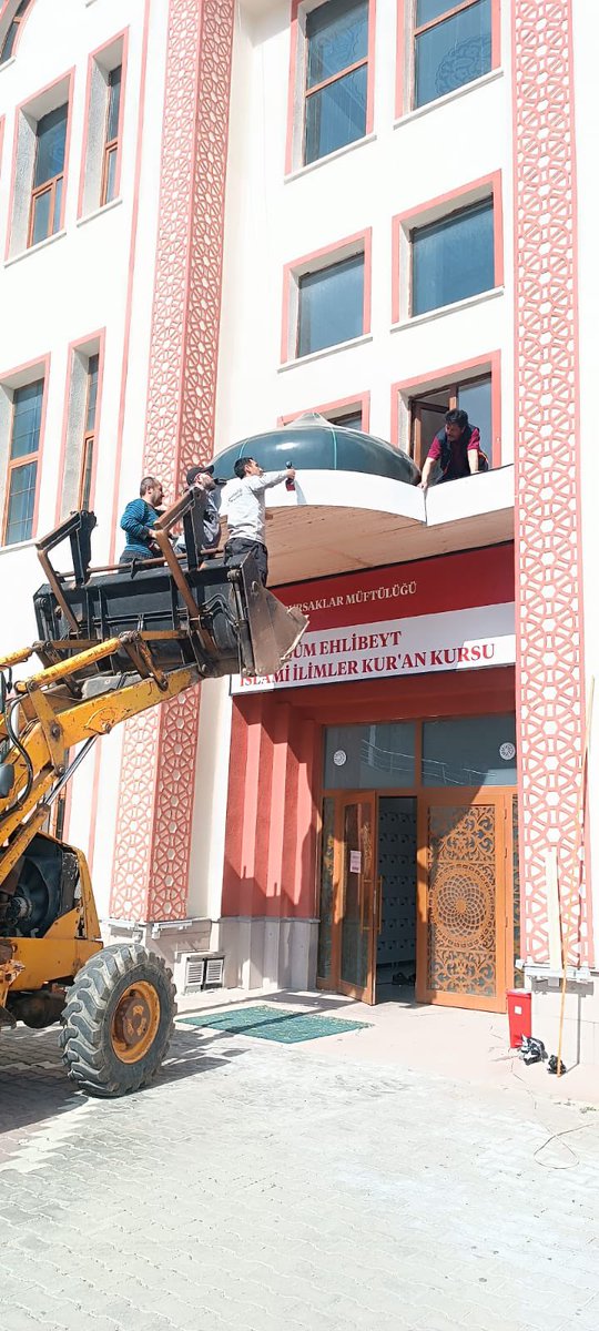 Pursaklar’da Camilere Bakım Onarım Çalışmaları Devam Ediyor