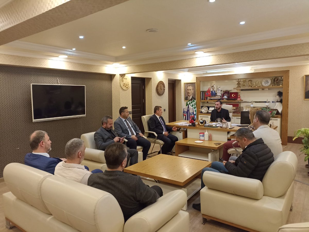 AK Parti Keçiören İlçe Başkanı Karapınar, İl Milli Eğitim Müdürü Türk'ü Ziyaret Etti