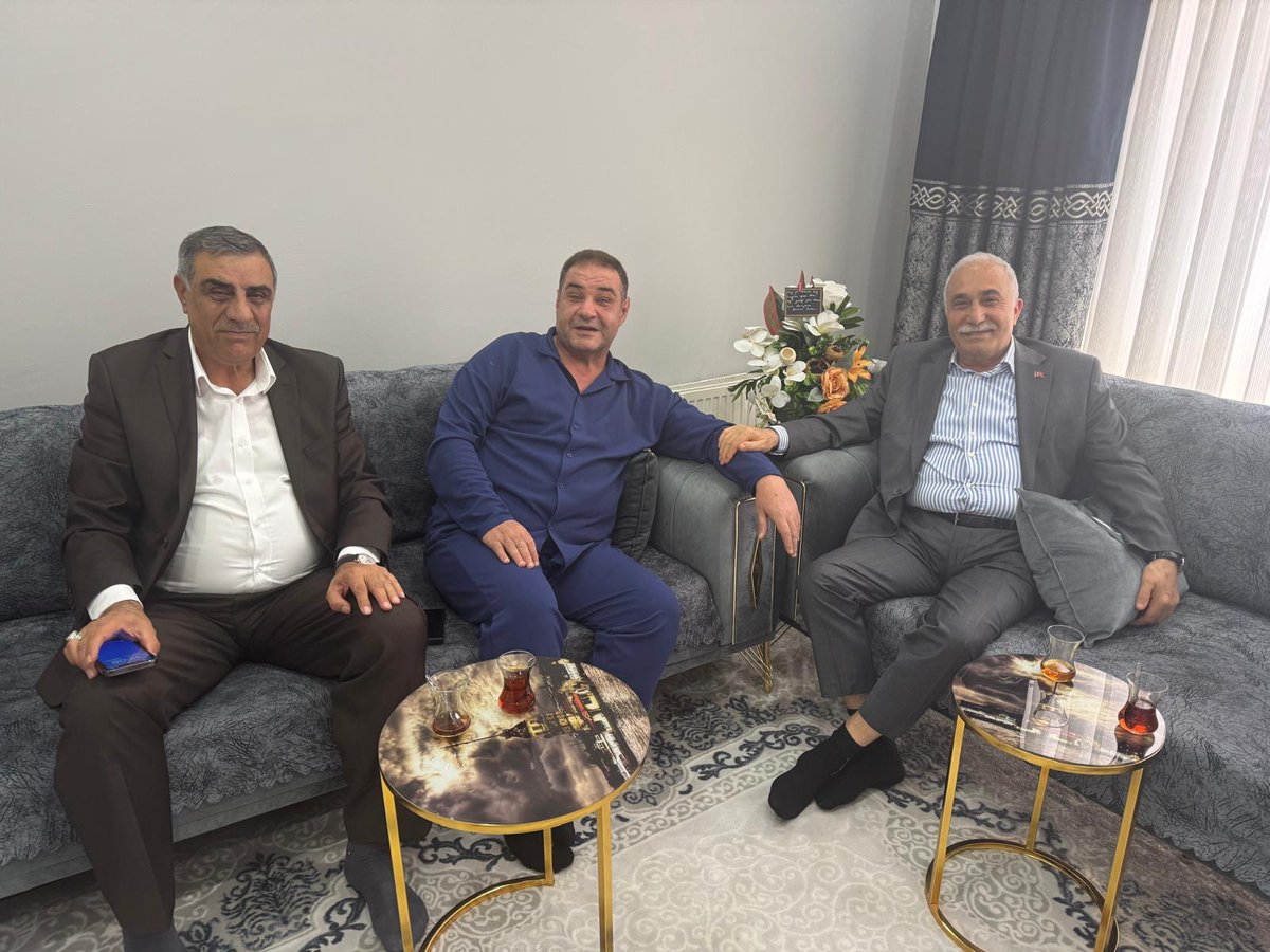 Ankara Milletvekili Ahmet Eşref Fakıbaşı, Gazeteci Ömer Seyfettin'i Ziyaret Ederek Şifa Diletti