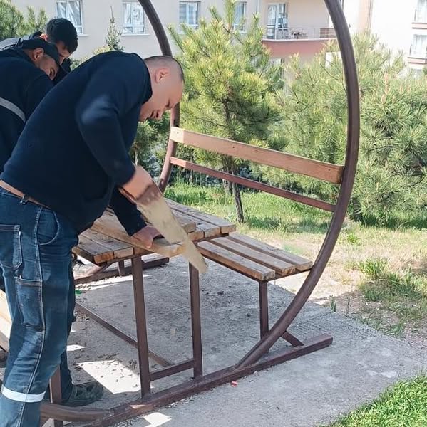 Pursaklar Belediyesi, Hemşehrilerin Çardaklarını Yeniliyor