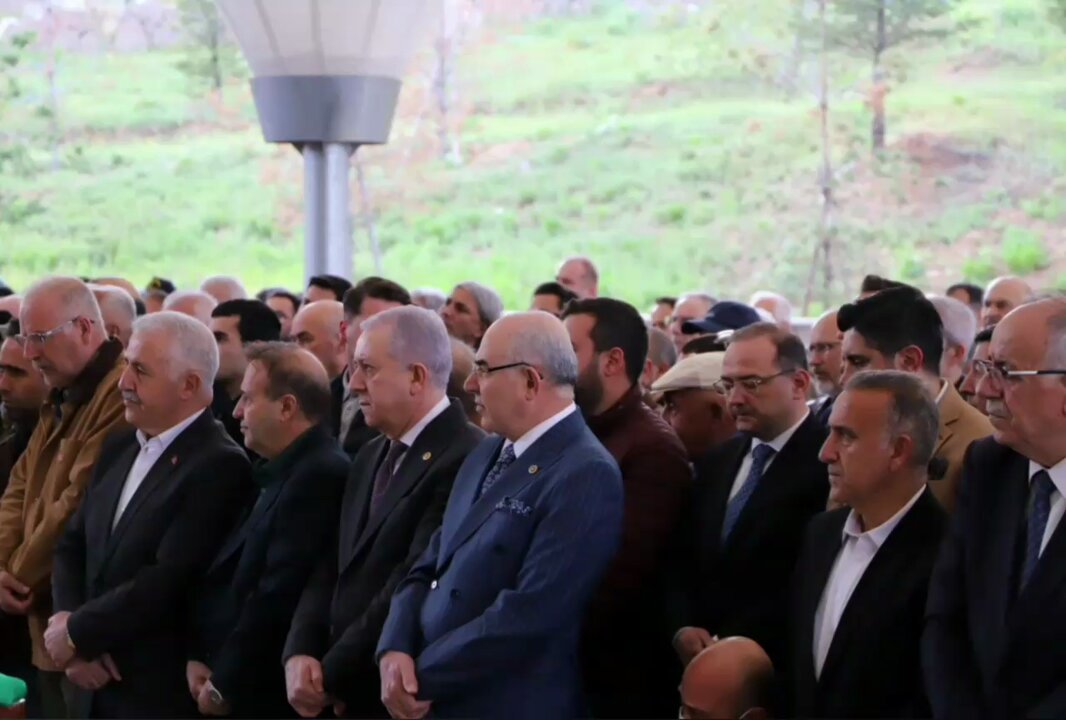MHP'li Karakaya, Hanife Özdemir'in Cenazesine Katıldı