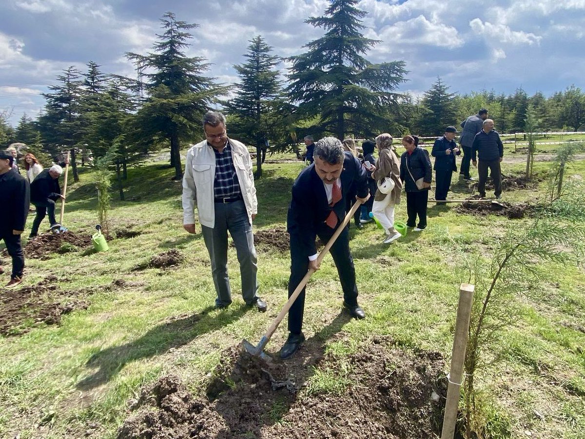 MHP Keçiören İlçe Teşkilatı, Milliyetçiler Günü'nde 81 Fidan Dikti