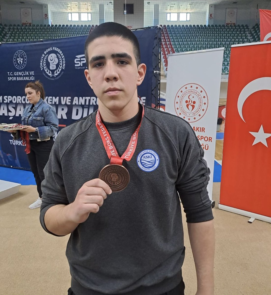 ASKİ Spor Kulübü Boksçusu Diyarbakır'da Bronz Madalya Kazandı
