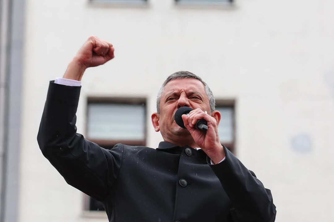 CHP Genel Başkanı Özel'e Yönelik Saldırı Girişimi Kınandı