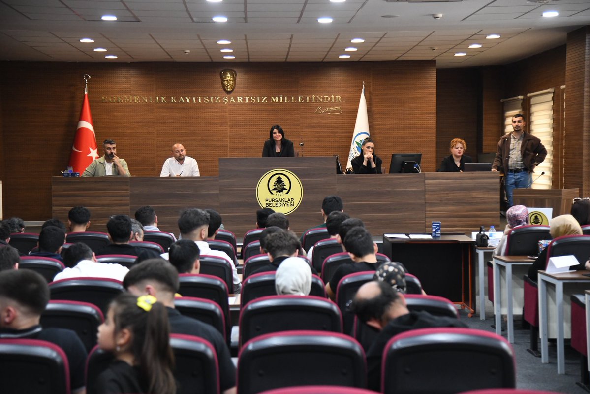 Pursaklar Belediyesi'nde İş Bulma Etkinliğiyle Hemşehrilere Umut