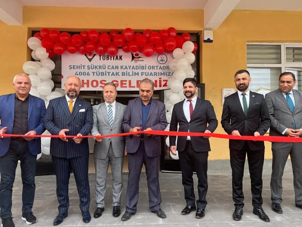 Altındağ'da Şehit Şükrü Can Kayadibi Ortaokulu'nda Bilim Fuarı Açıldı