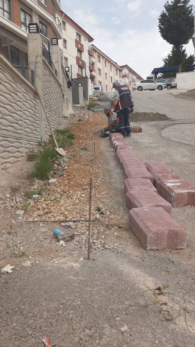 Pursaklar'da Yeni Kaldırım Çalışmaları Başladı