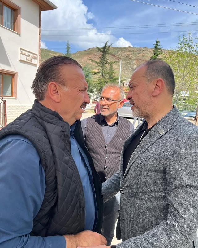Ak Parti Yenimahalle İlçe Başkanı, Eski Yönetim Kurulu Üyesinin Annesinin Vefatını Ziyaret Etti