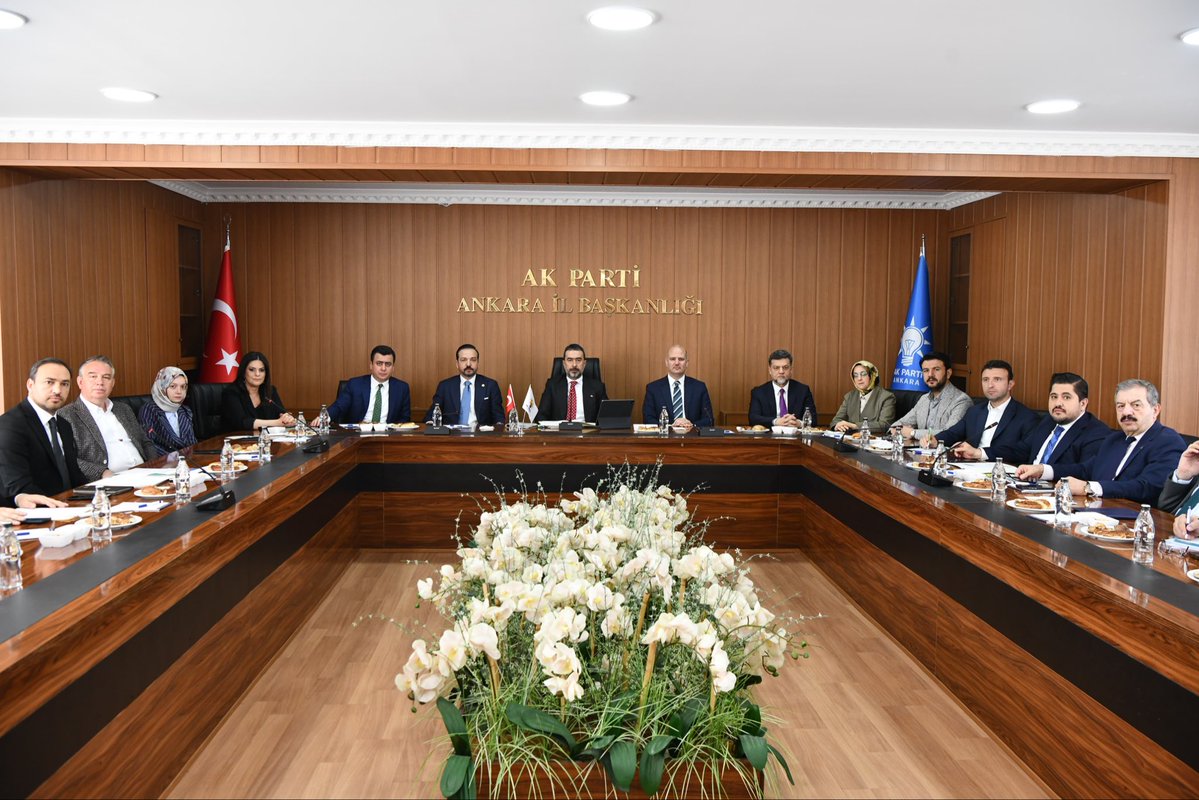 AK Parti Ankara Milletvekilleri, İl Başkanlığında İstişare Toplantısı Yaptı
