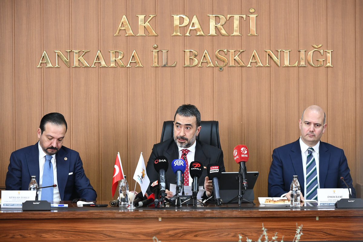 AK Parti Ankara Milletvekilleri, İl Başkanlığı'nda Toplantı Yaptı