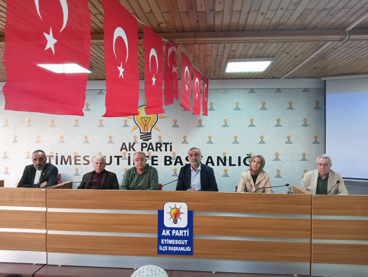 AK Parti Etimesgut İlçe Yönetim Kurulu Toplantısı Yapıldı