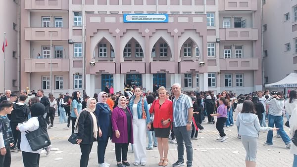 MHP Etimesgut İlçe Teşkilatı, Okul Kermesine Sponsor Oldu
