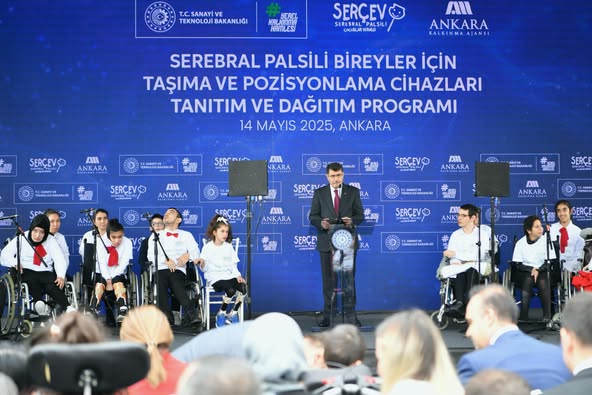 Ankara'da Serebral Palsili Bireylere Özel Taşıma ve Pozisyonlama Cihazları Dağıtımı Yapıldı
