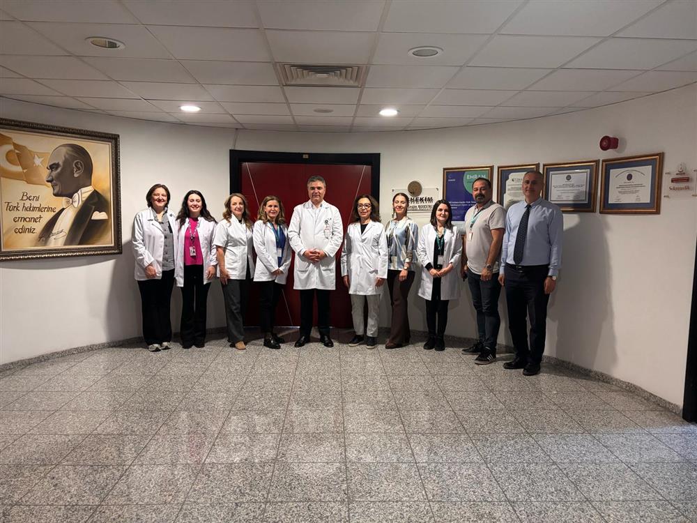 Gaziler Fizik Tedavi ve Rehabilitasyon Eğitim ve Araştırma Hastanesi Eczacılık Günü'nü Kutladı