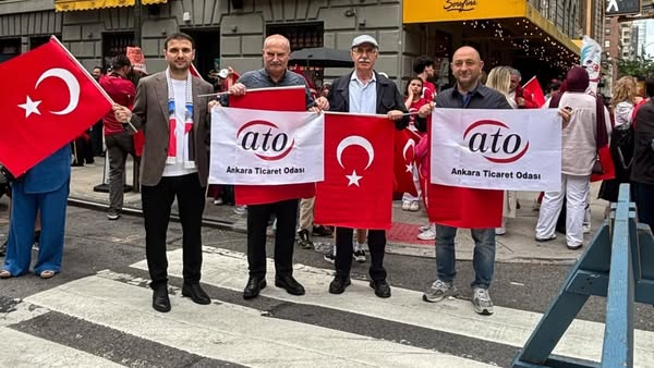 Ankara Ticaret Odası Heyeti, New York'ta Türk Günü Yürüyüşü'ne Katıldı