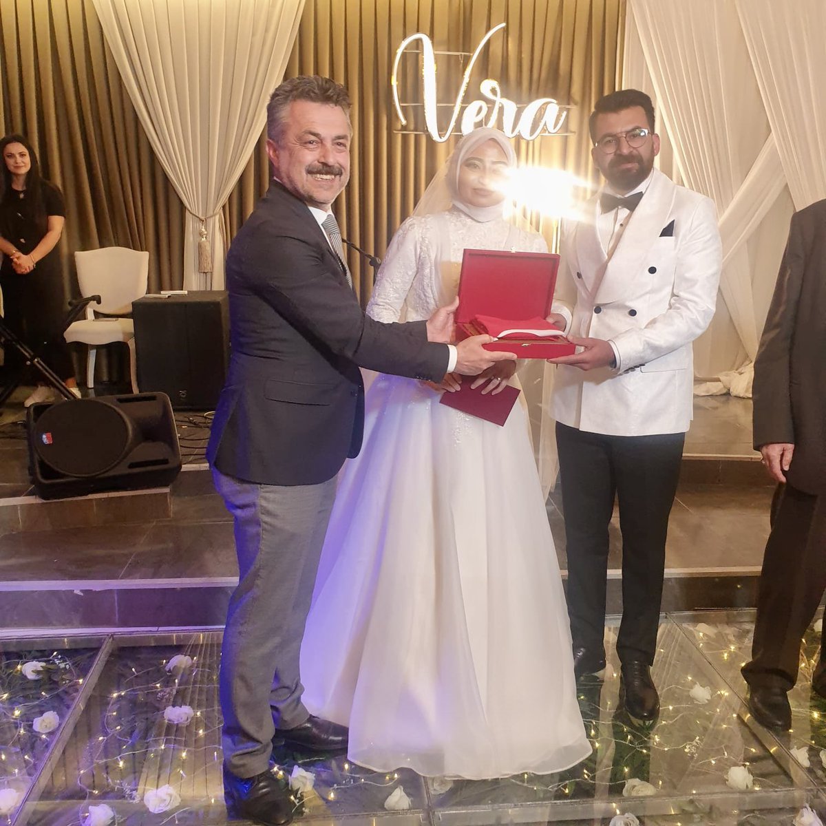 MHP Keçiören İlçe Başkanı Bayrakcı, Bezci ve İliter Ailelerinin Düğün Törenine Katıldı