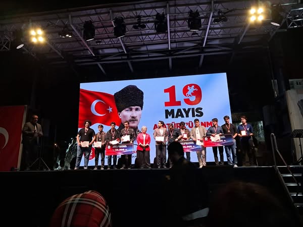 CHP Keçiören Kadın Kolu 19 Mayıs Atatürk'ü Anma, Gençlik ve Spor Bayramı'nda Keçiören'deydi