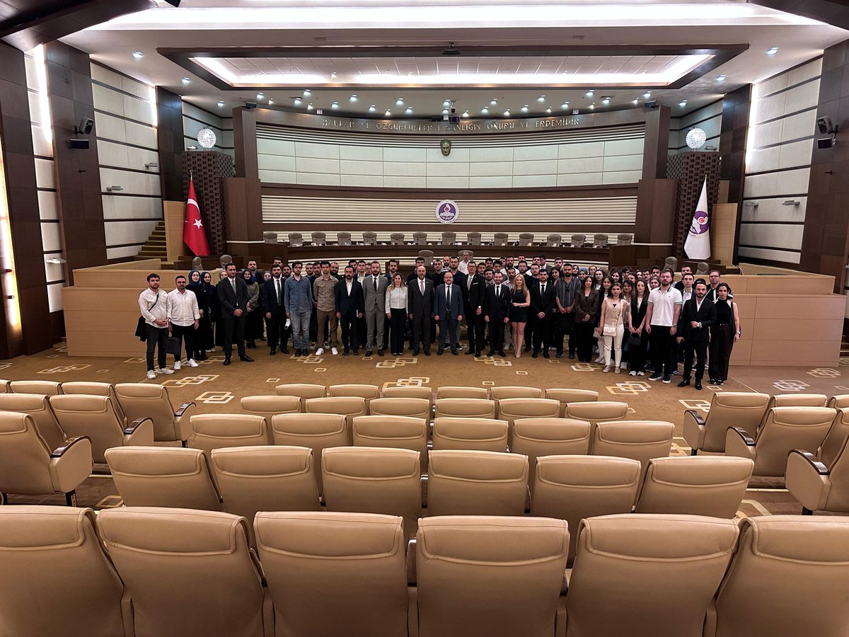 Ankara 2 Nolu Barosu Stajyer Avukatlar Anayasa Mahkemesi'ni Ziyaret Etti