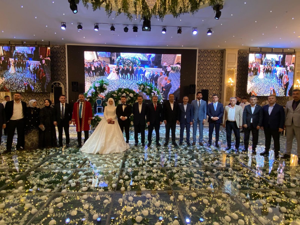 Pursaklar Kaymakamı Özeren, Yüzbaşıoğlu ve Yıldız Ailelerinin Düğün Törenine Katıldı