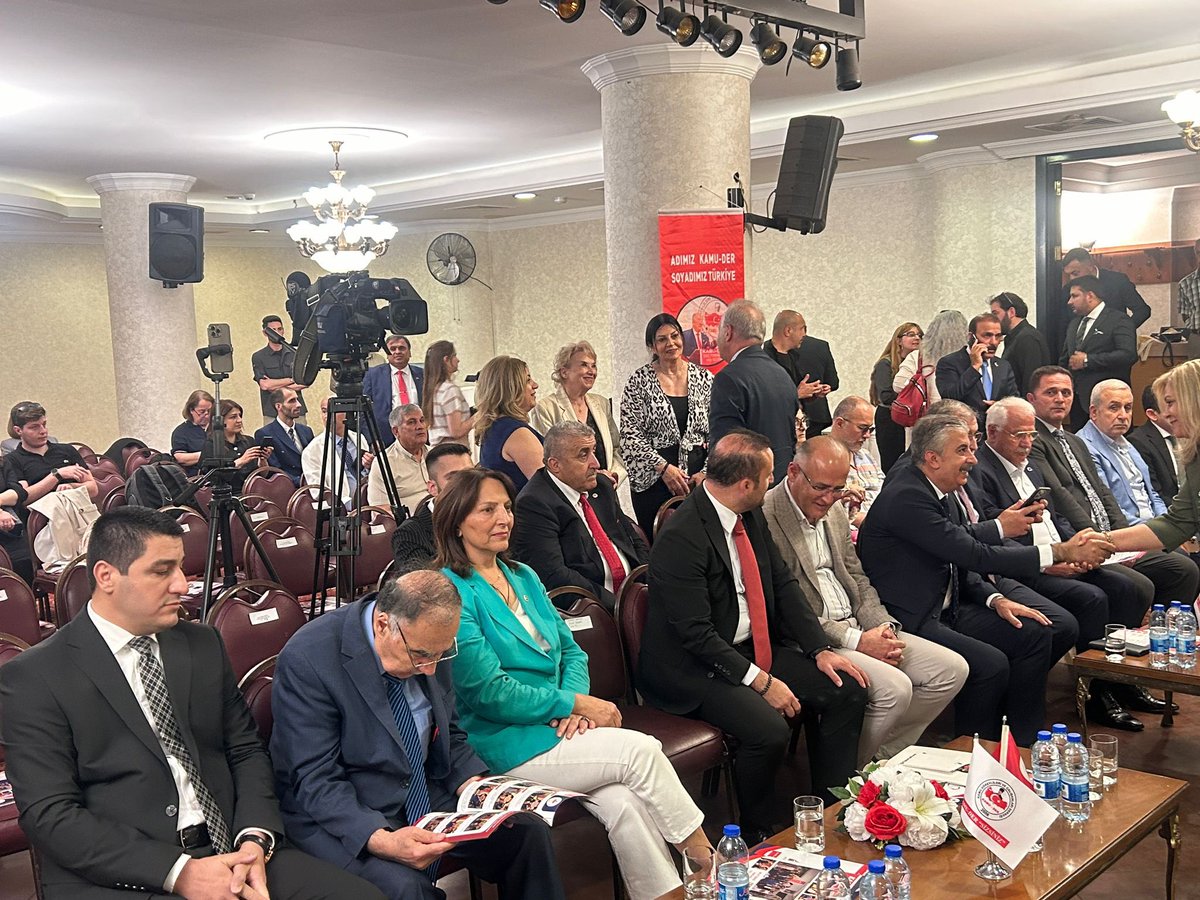 CHP'li Ersever, KAMU DER'den Yılın Milletvekili Ödülü Aldı