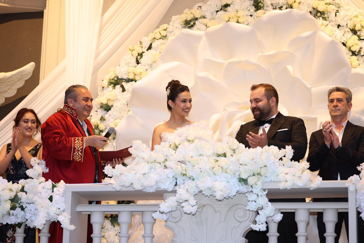 Keçiören Belediye Başkanı Özarslan, Berfin ve Kürşat Çiftinin Nikah Törenine Katıldı