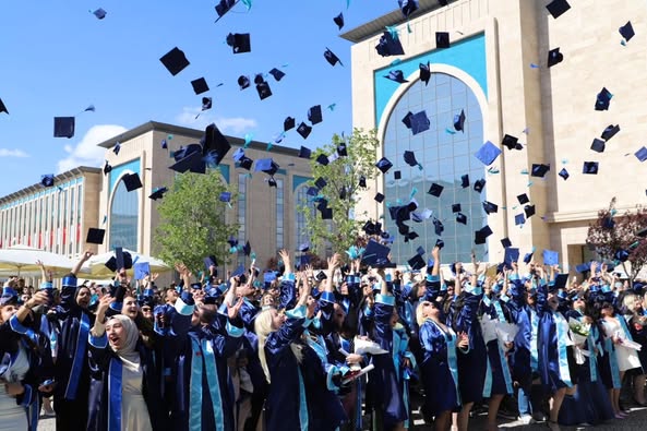 Ankara Yıldırım Beyazıt Üniversitesi Mezunları Kariyerlerine Başlıyor