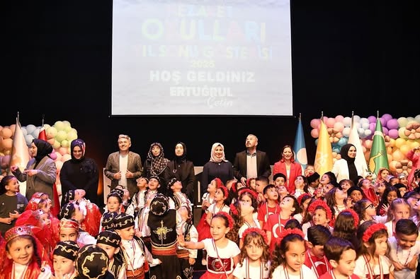 Pursaklar Belediyesi Merkez Nezaket Okulu Öğrencileri Yıl Sonu Gösterisiyle İzleyicileri Etkiledi