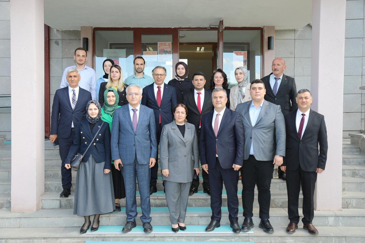AK Parti Çubuk İlçe Başkanlığı Heyeti, Çubuk Belediyesi ve Sosyal Hizmetler Müdürlüğünü Ziyaret Etti