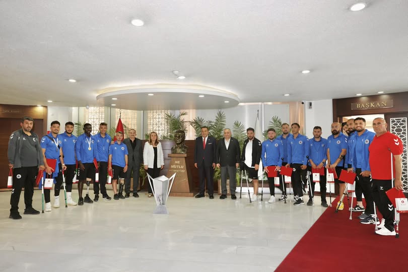 İyi Parti Milletvekili Bekar, Ampute Futbol Şampiyonlarını Tebrik Etti