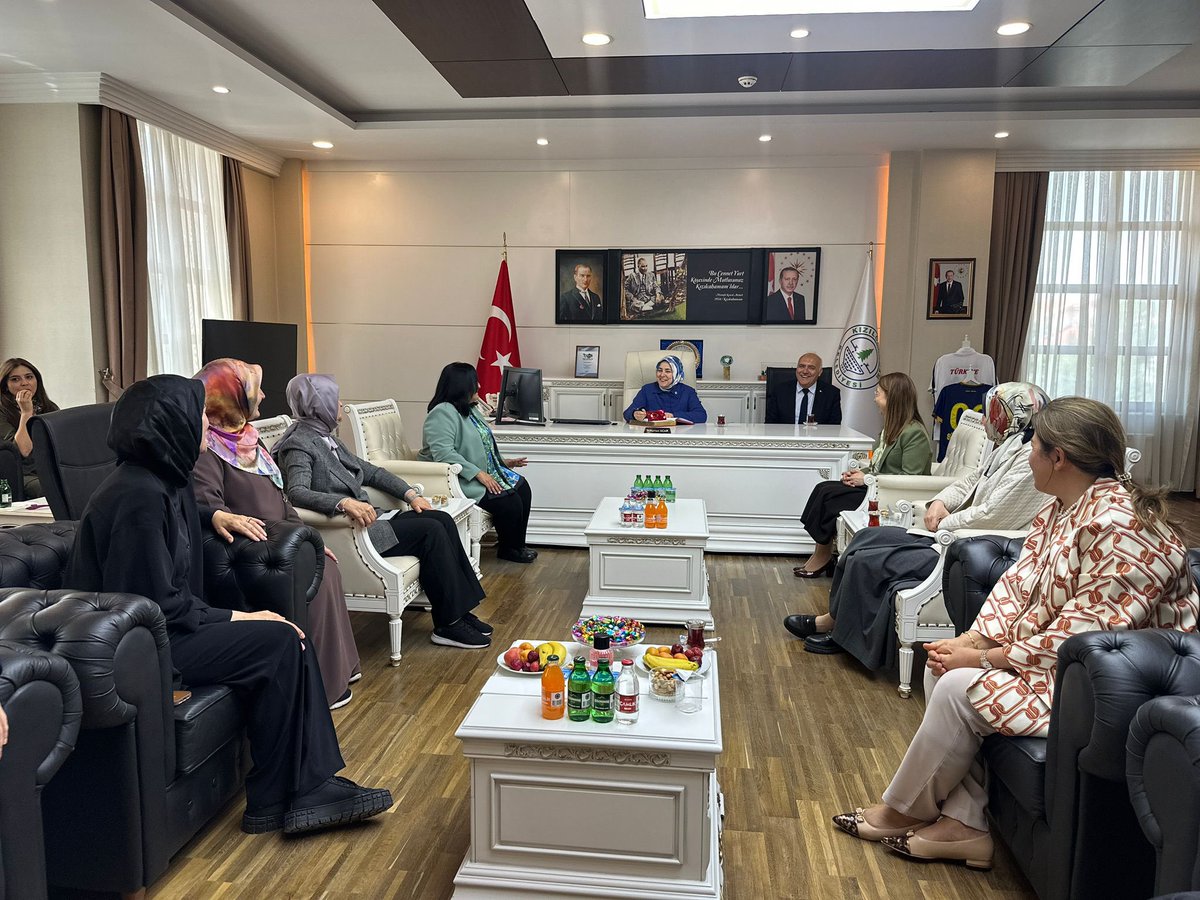 AK Parti Milletvekili Yıldız, Kızılcahamam Belediyesi'ni Ziyaret Etti